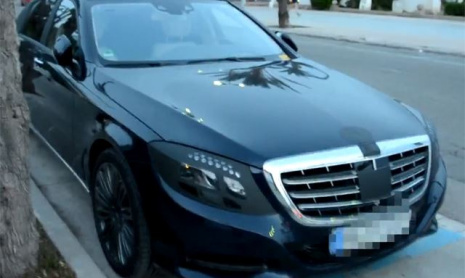 Камуфляж не смог скрыть огромный S-Class Maybach